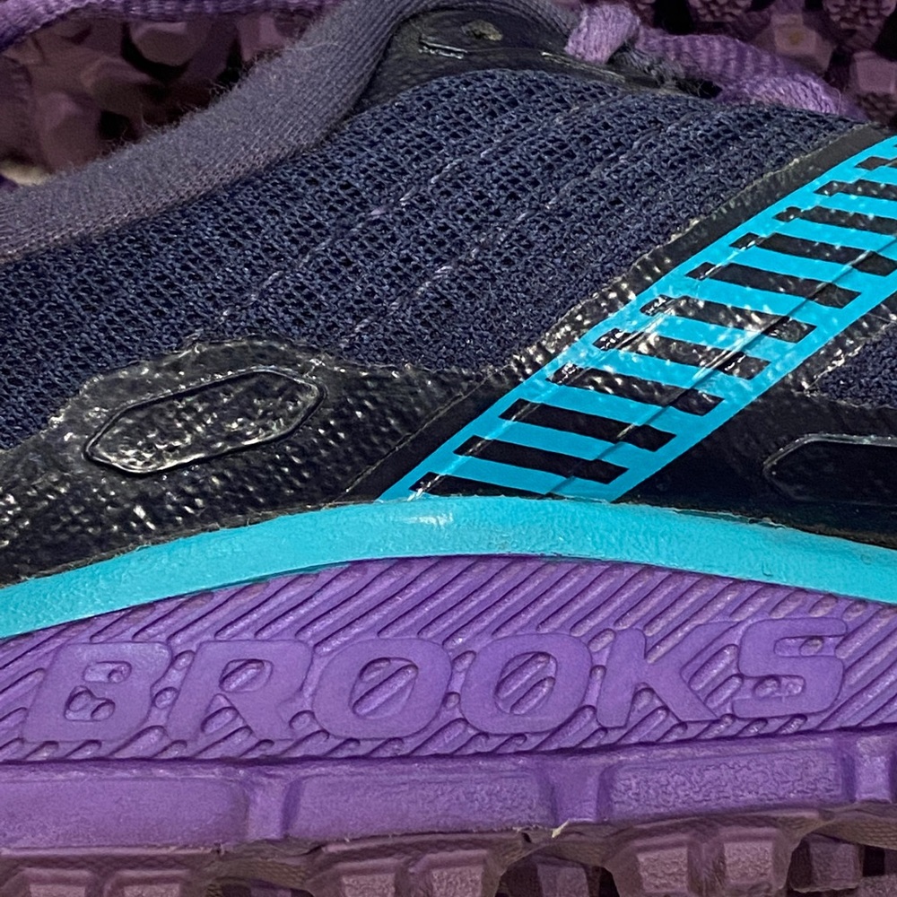 Women's Brooks PureGrit 5 Pure Grit Athletic Trail Running Shoes Size 6.5 VGC - Picture 9 of 14